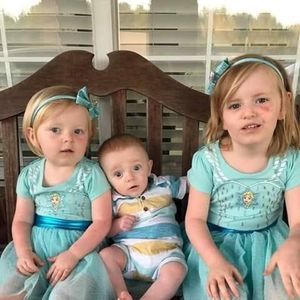 Meet your Posher, Dustin